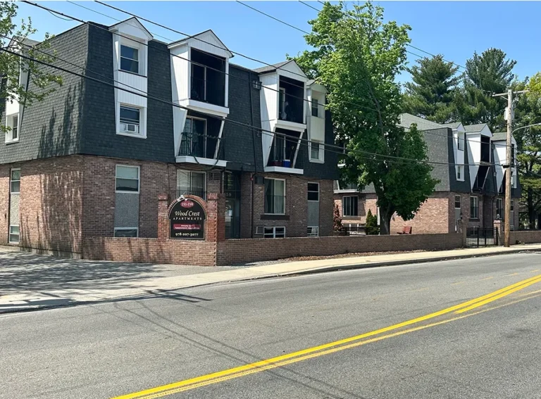 Wood Crest Apartments